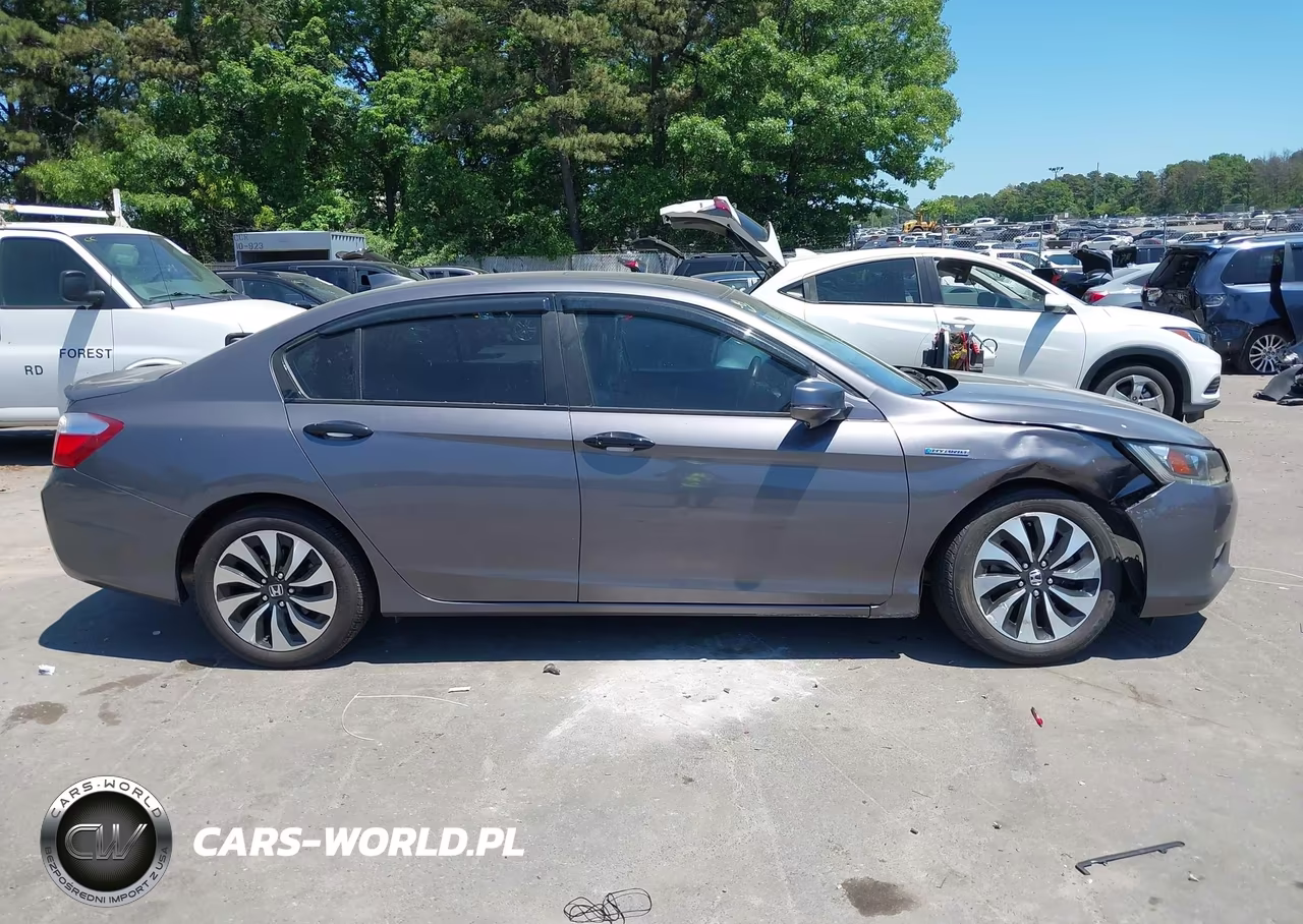 2015 Honda Accord Hybrid Ex-L VIN:1HGCR6F5XFA006210 - 13