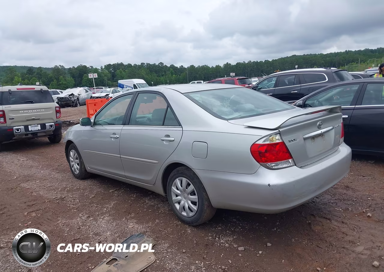 2006 Toyota Camry Le VIN:4T1BE32K66U125933 - 3