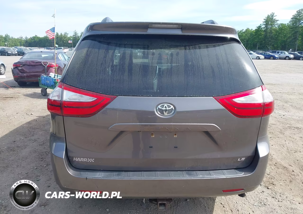 2016 Toyota Sienna Le 8 Passenger VIN:5TDKK3DC1GS709696 - 17