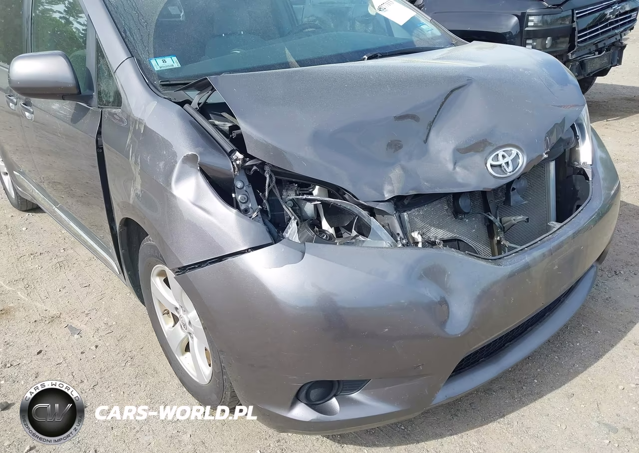 2016 Toyota Sienna Le 8 Passenger VIN:5TDKK3DC1GS709696 - 19