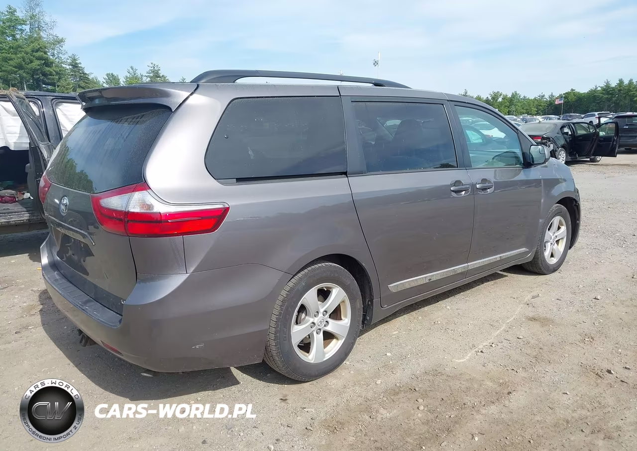 2016 Toyota Sienna Le 8 Passenger VIN:5TDKK3DC1GS709696 - 4