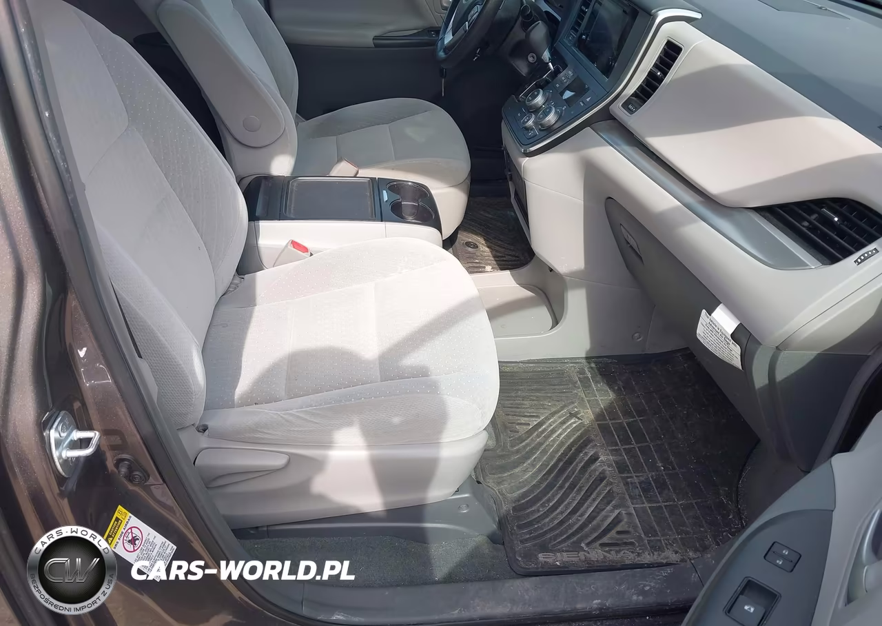 2016 Toyota Sienna Le 8 Passenger VIN:5TDKK3DC1GS709696 - 5