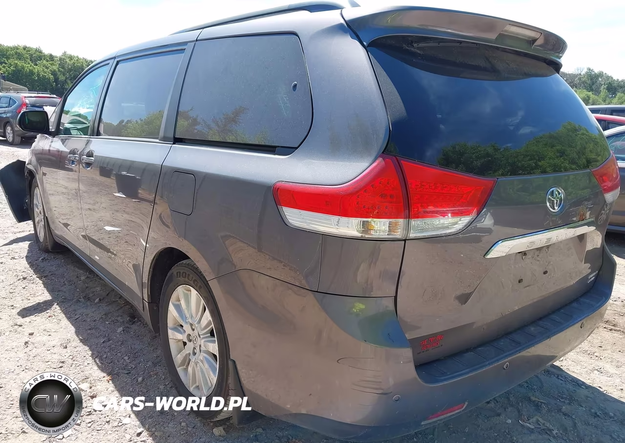 2011 Toyota Sienna Limited VIN:5TDDK3DC4BS010712 - 3