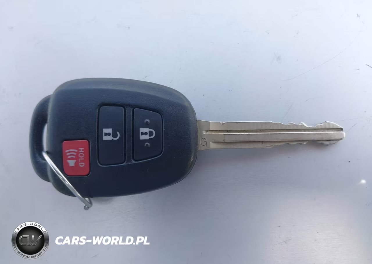 2013 Toyota Prius C Two VIN:JTDKDTB35D1051418 - 11