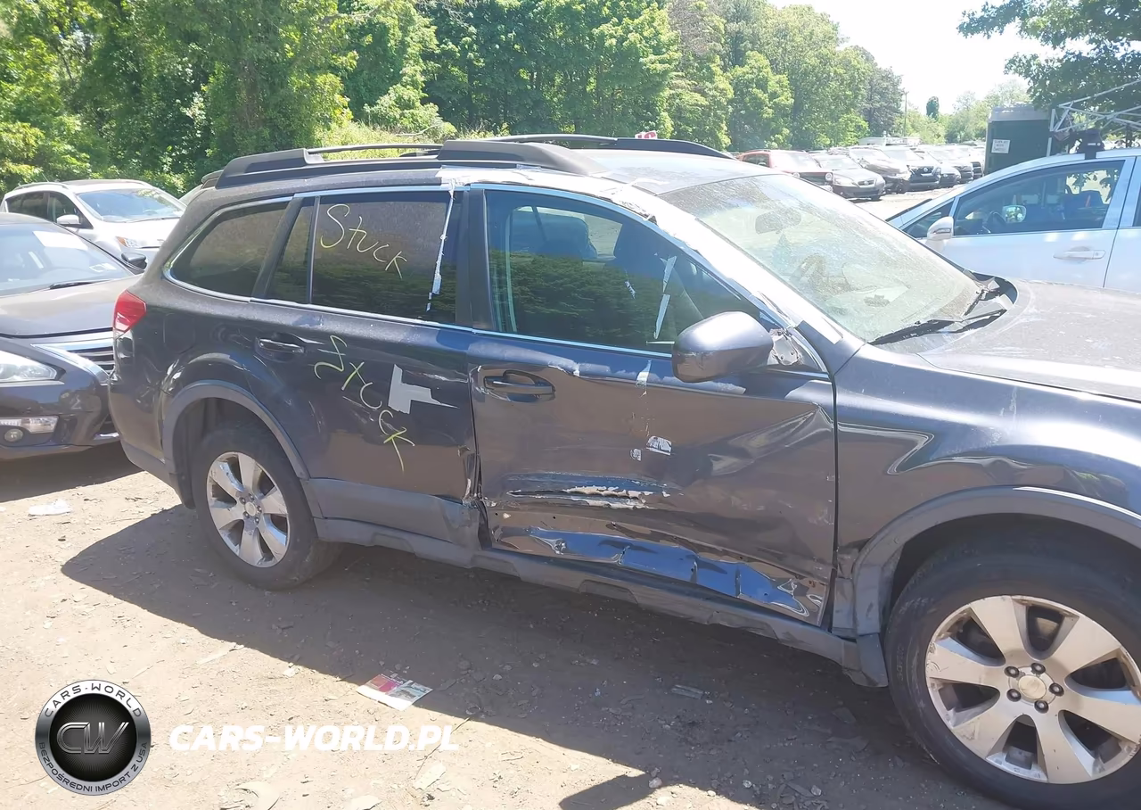 2010 Subaru Outback 2.5I Premium VIN:4S4BRBCC7A3370938 - 13