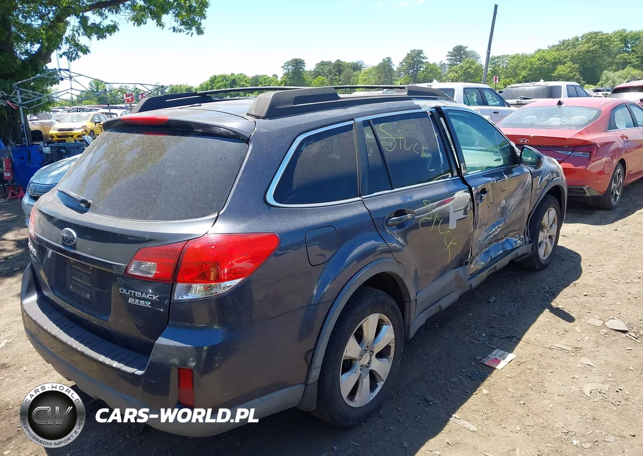 2010 Subaru Outback 2.5I Premium VIN:4S4BRBCC7A3370938 - 4