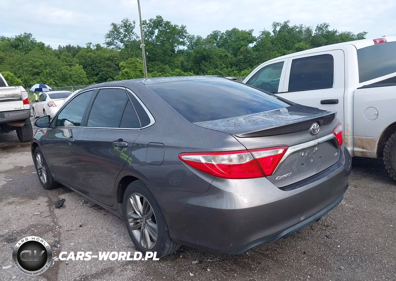 2017 Toyota Camry Se VIN:4T1BF1FK9HU334243 - 3