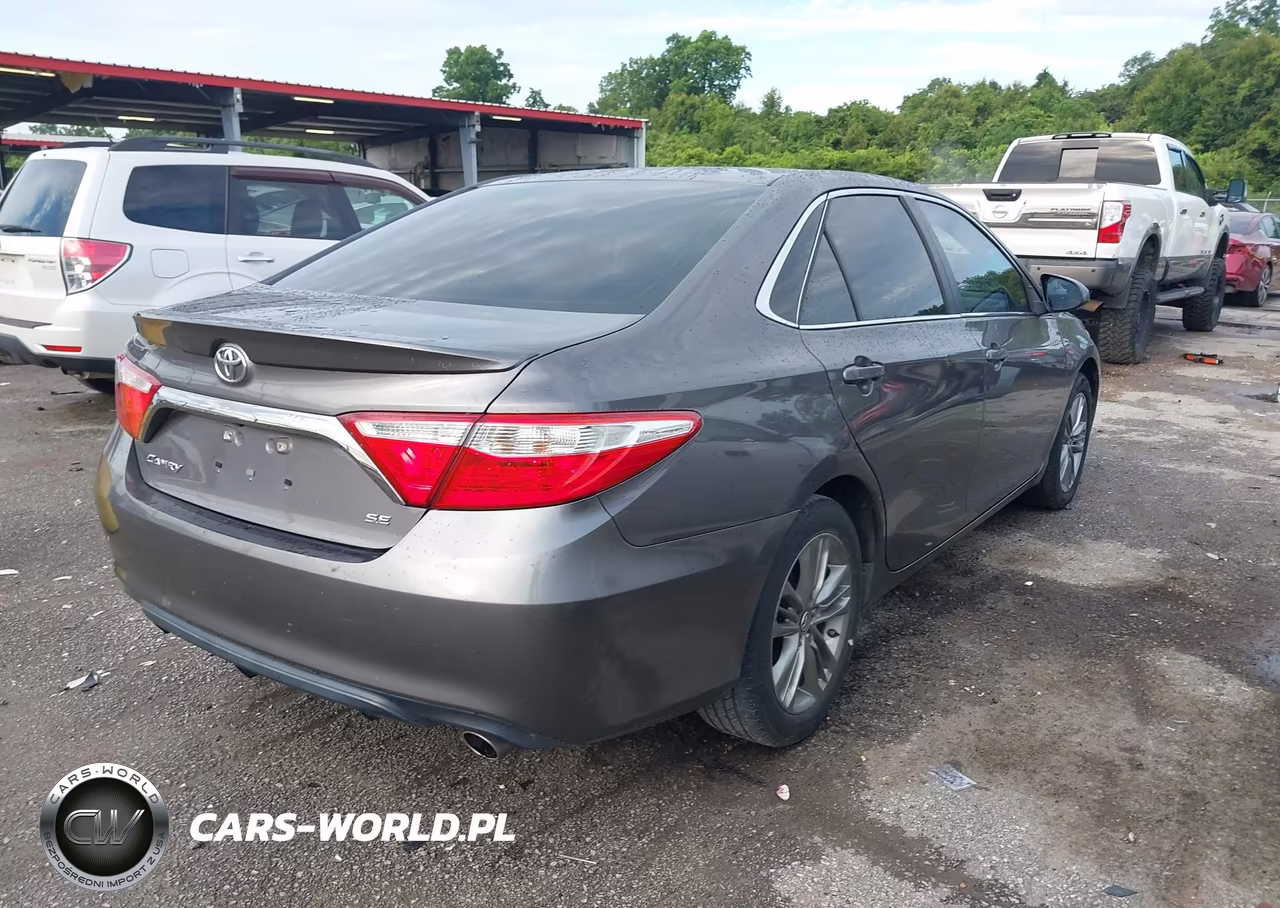 2017 Toyota Camry Se VIN:4T1BF1FK9HU334243 - 4