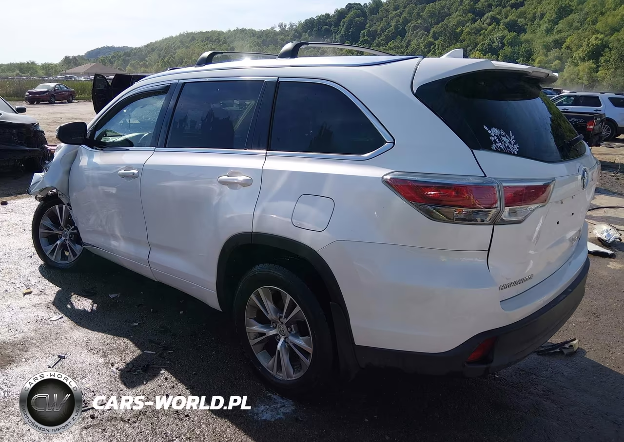 2015 Toyota Highlander Xle V6 VIN:5TDJKRFH8FS207421 - 3