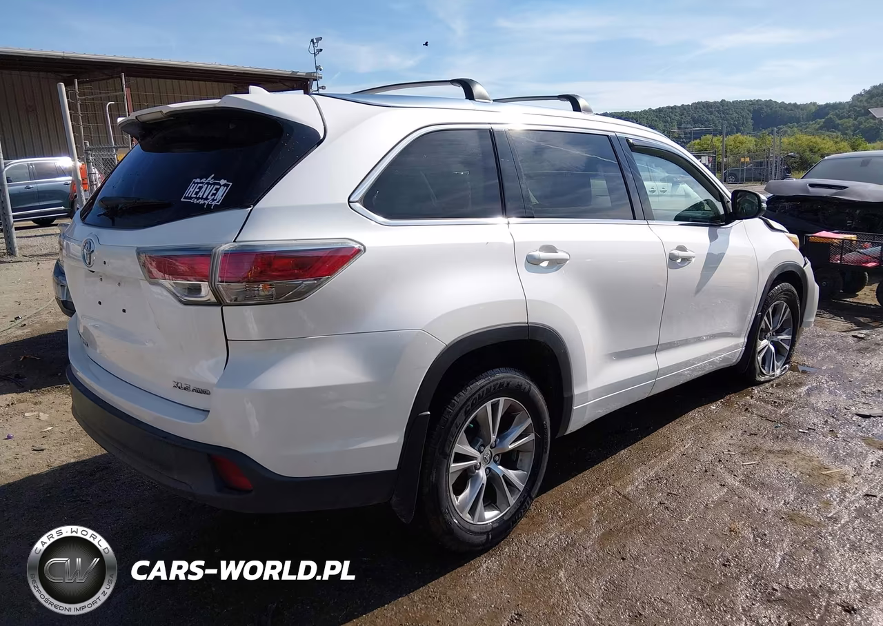 2015 Toyota Highlander Xle V6 VIN:5TDJKRFH8FS207421 - 4