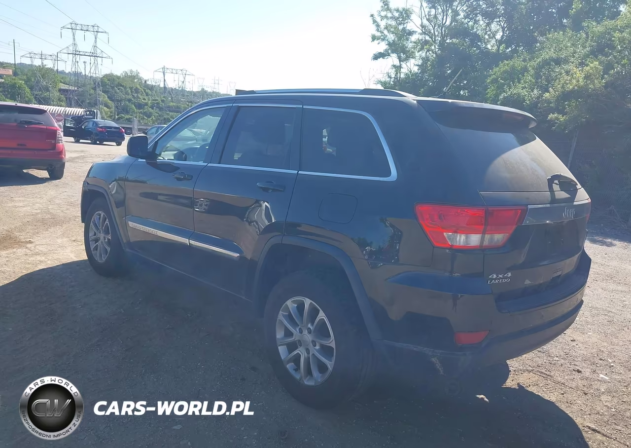 2012 Jeep Grand Cherokee Laredo VIN:1C4RJFAG3CC294242 - 3