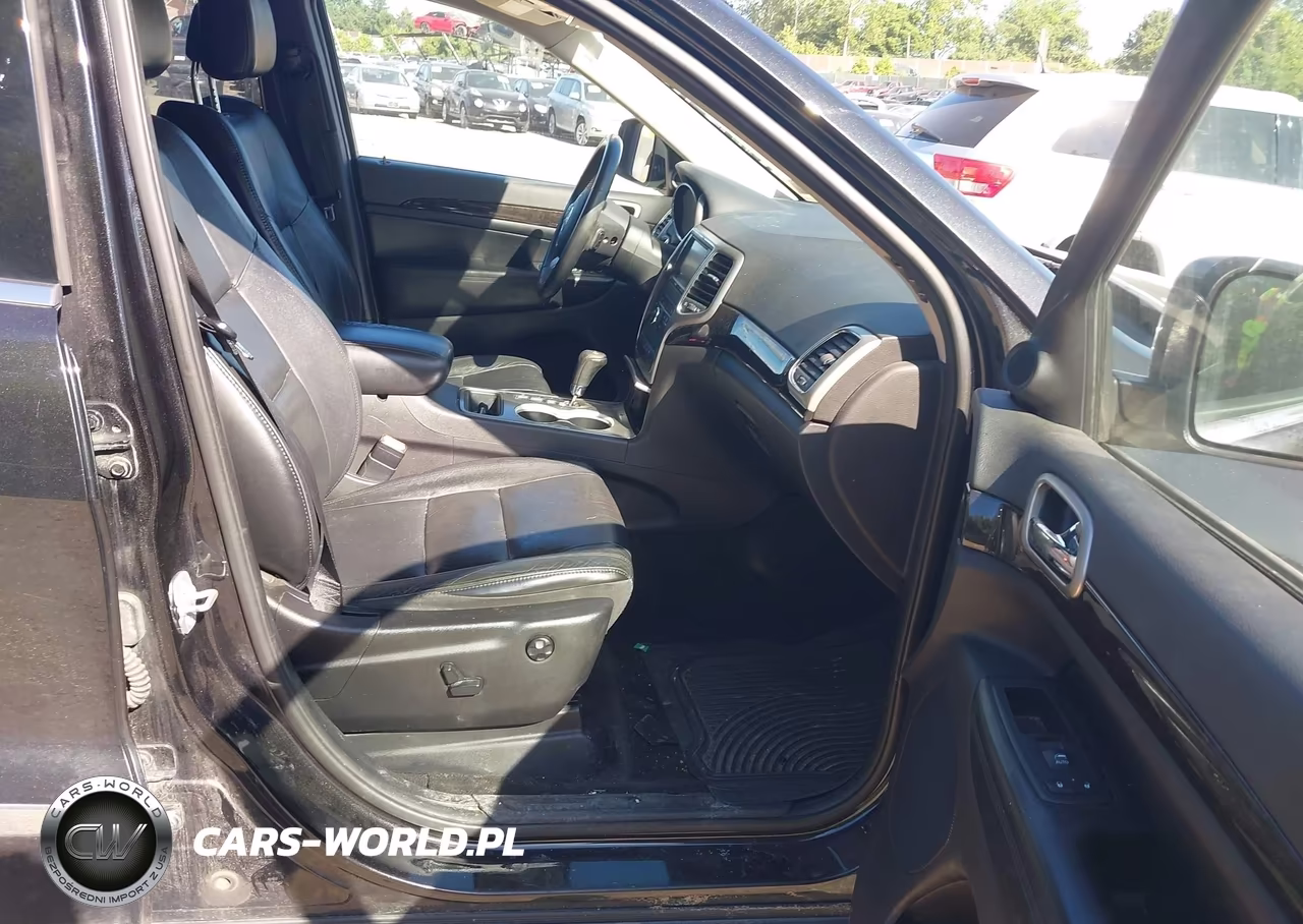 2012 Jeep Grand Cherokee Laredo VIN:1C4RJFAG3CC294242 - 5