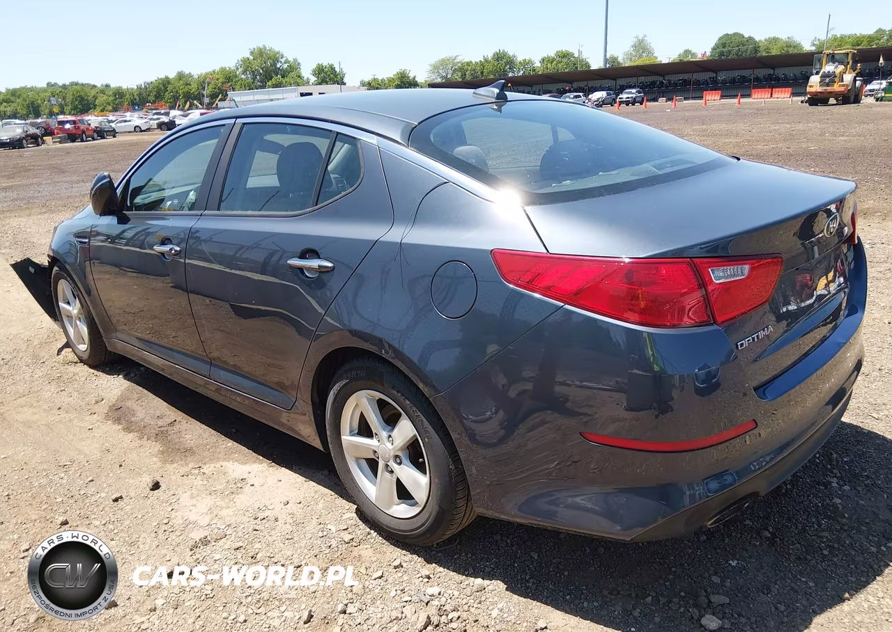 2015 Kia Optima Lx VIN:KNAGM4A79F5611112 - 3