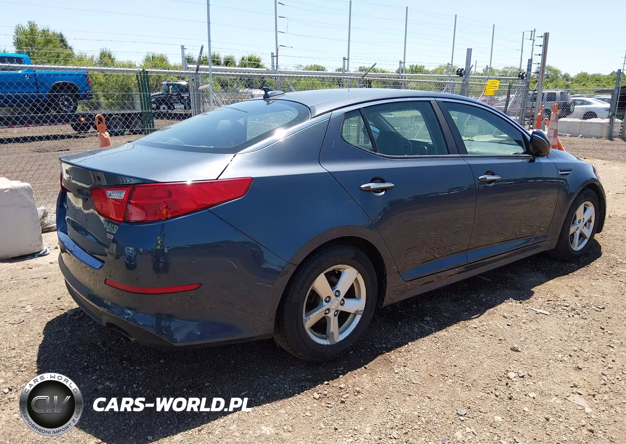 2015 Kia Optima Lx VIN:KNAGM4A79F5611112 - 4