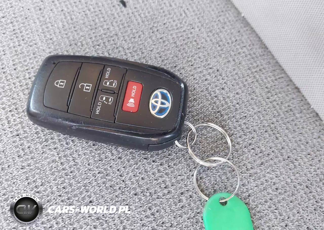 2021 Toyota Sienna Le VIN:5TDKRKECXMS012351 - 11