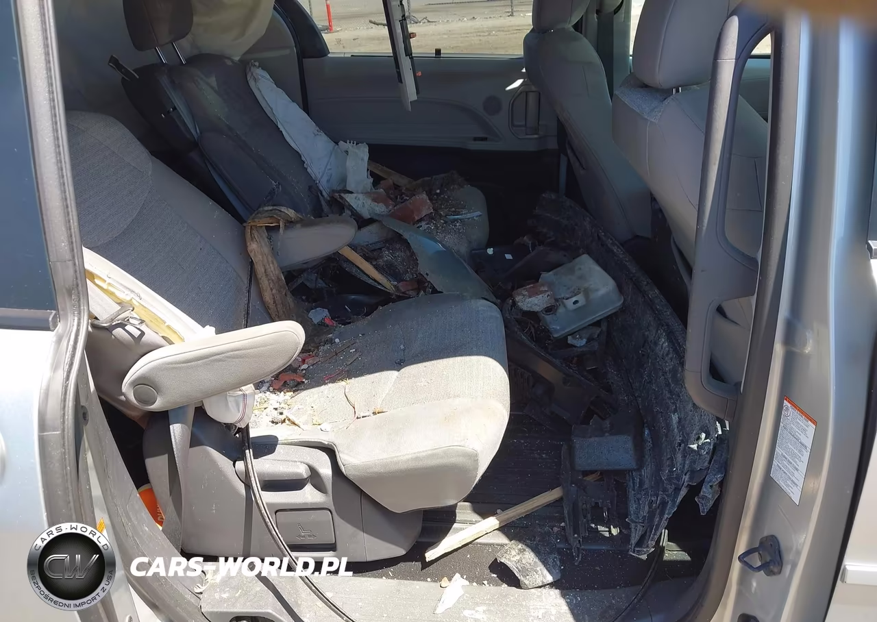 2021 Toyota Sienna Le VIN:5TDKRKECXMS012351 - 8