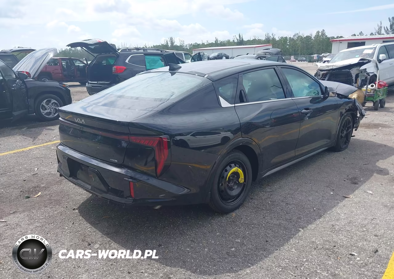 2025 Kia K4 Gt-Line Turbo VIN:3KPFW4DC7SE206186 - 4