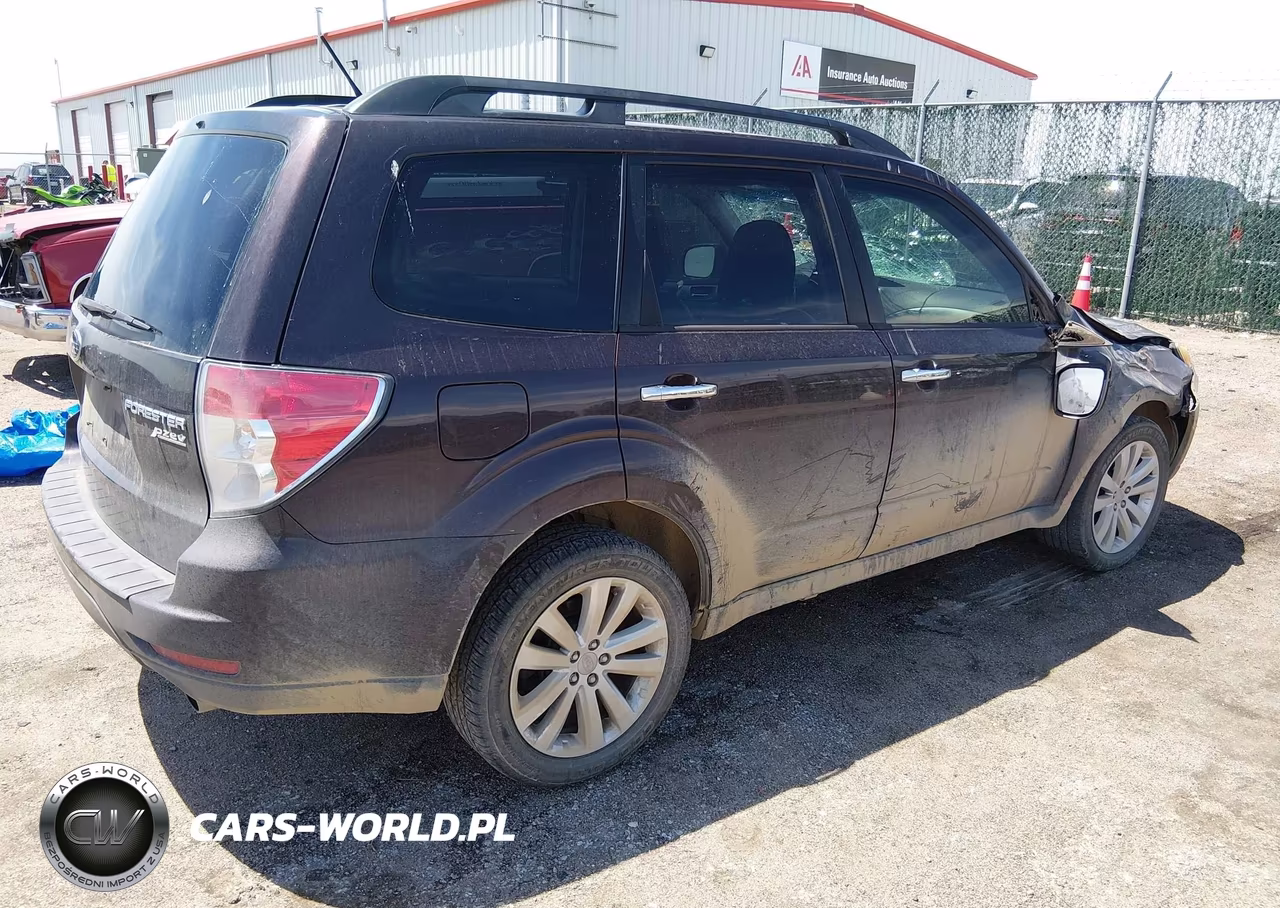 2013 Subaru Forester 2.5X Limited VIN:JF2SHAEC8DH409074 - 4