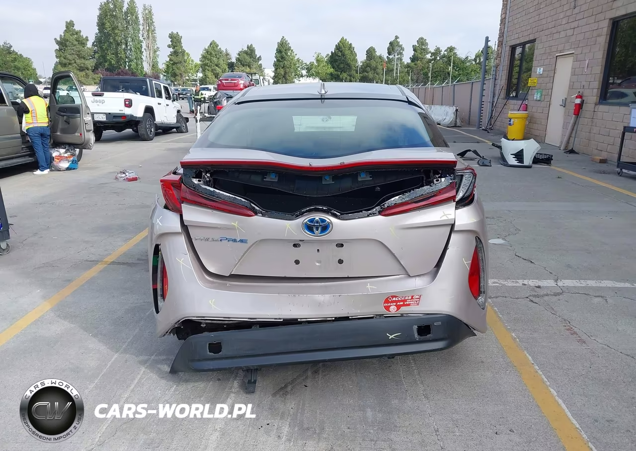 2017 Toyota Prius Prime Premium VIN:JTDKARFP1H3048423 - 16