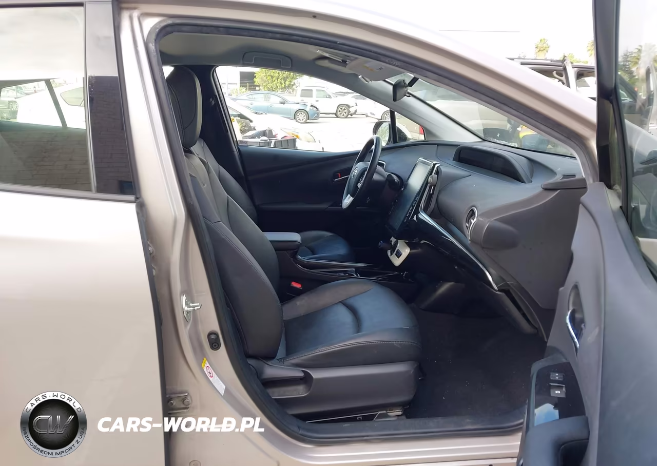 2017 Toyota Prius Prime Premium VIN:JTDKARFP1H3048423 - 5