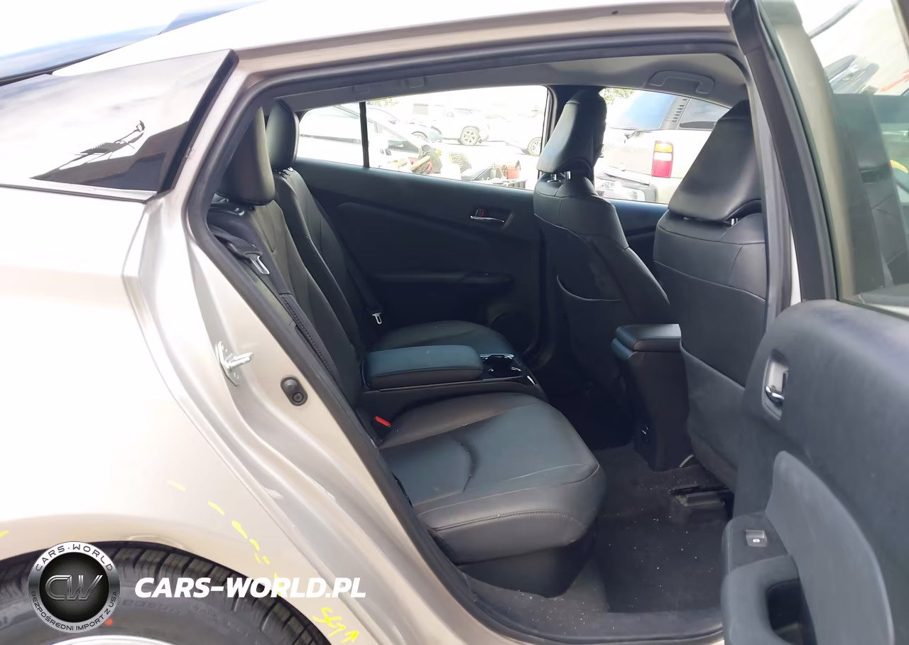 2017 Toyota Prius Prime Premium VIN:JTDKARFP1H3048423 - 8