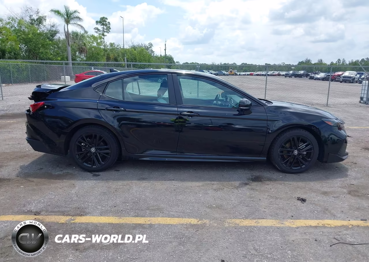2025 Toyota Camry Se VIN:4T1DAACK2SU034000 - 13
