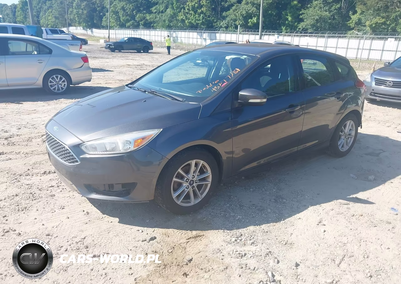 2017 Ford Focus Se VIN:1FADP3K25HL258818 - 2