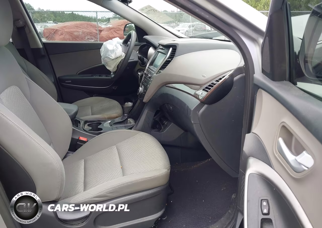 2017 Hyundai Santa Fe Se VIN:KM8SM4HF1HU200446 - 5