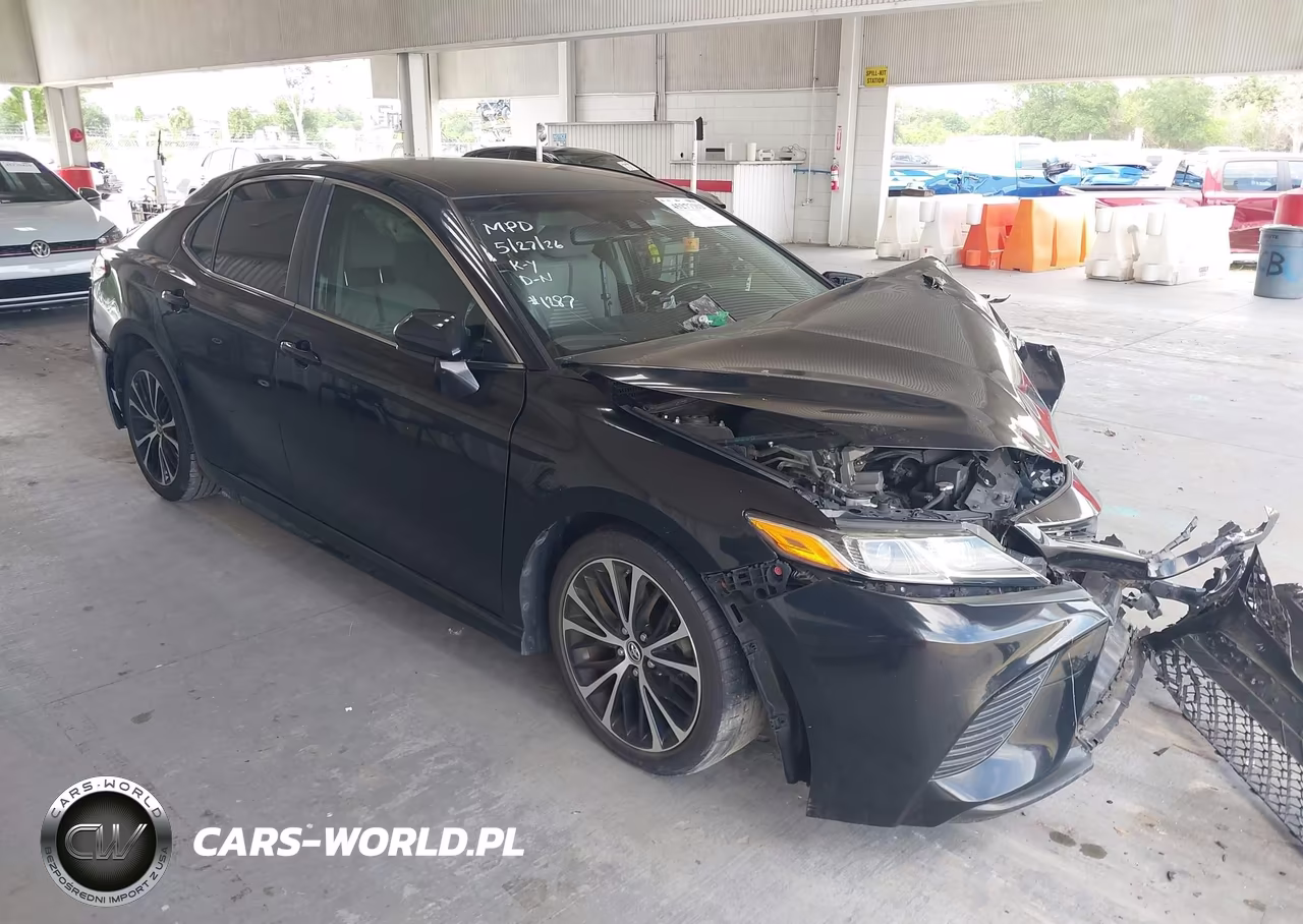 2018 Toyota Camry Se – zdjęcie 1 z 16