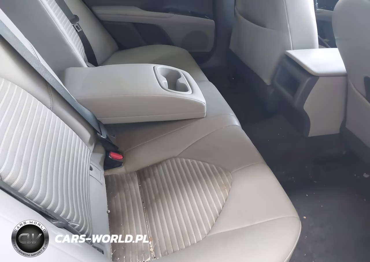 2018 Toyota Camry Se VIN:JTNB11HK7J3045613 - 8