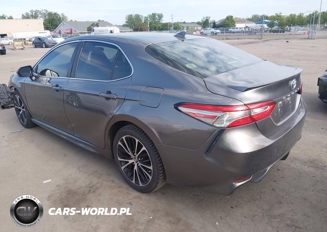2019 Toyota Camry Se VIN:4T1B11HK4KU820512 - 3