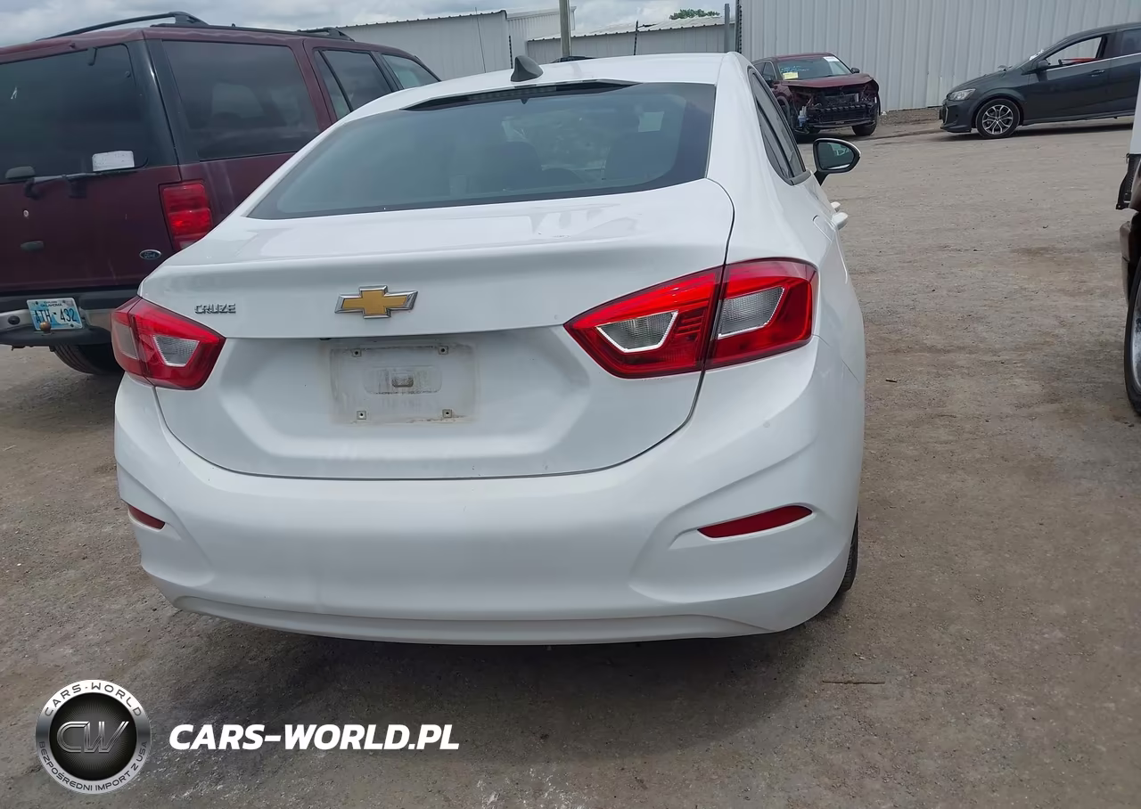 2019 Chevrolet Cruze Ls VIN:1G1BC5SM5K7100708 - 17