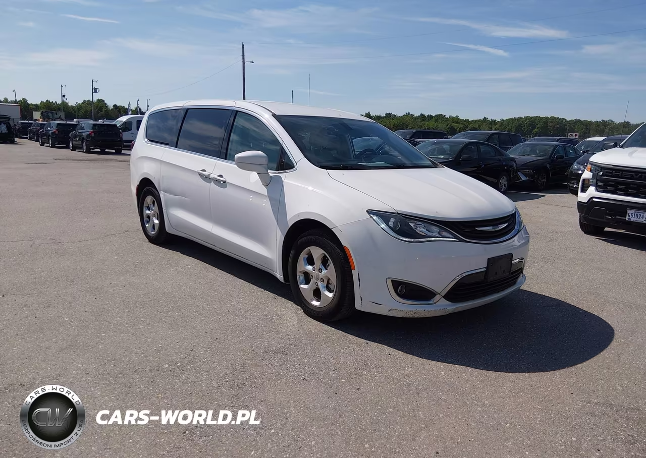 2019 Chrysler Pacifica Hybrid Touring Plus