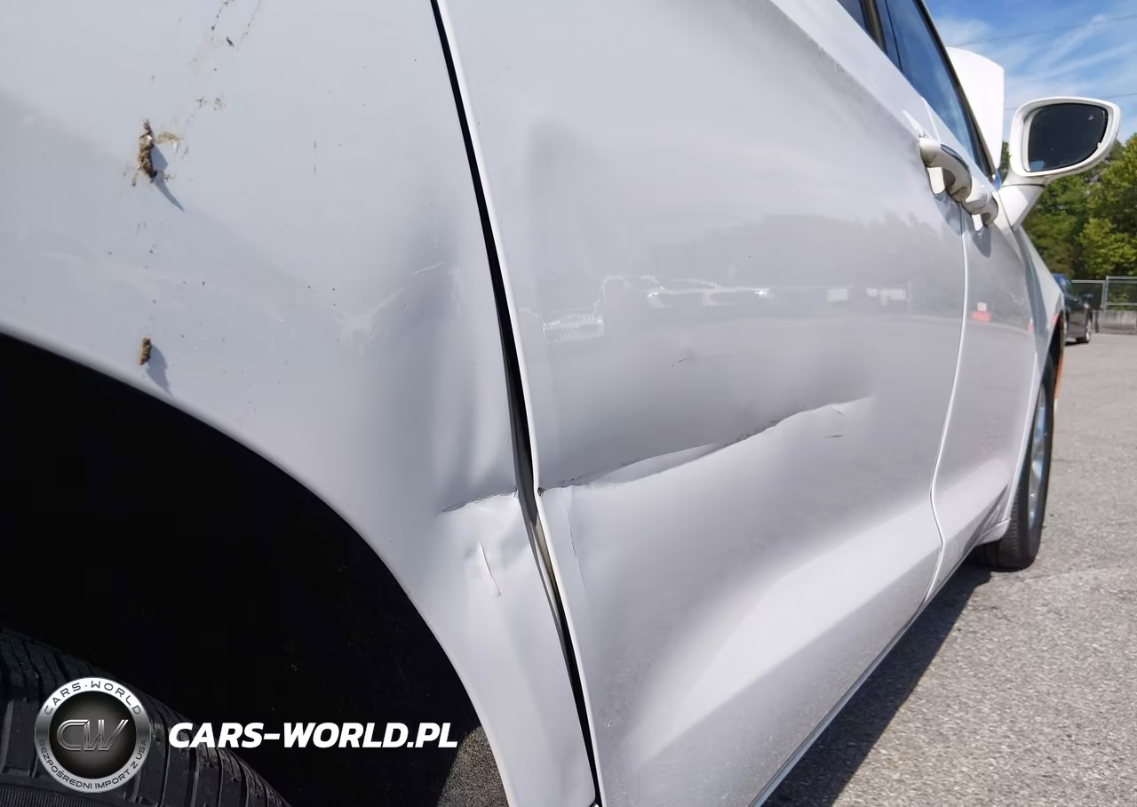 2019 Chrysler Pacifica Hybrid Touring Plus VIN:2C4RC1H78KR679076 - 12