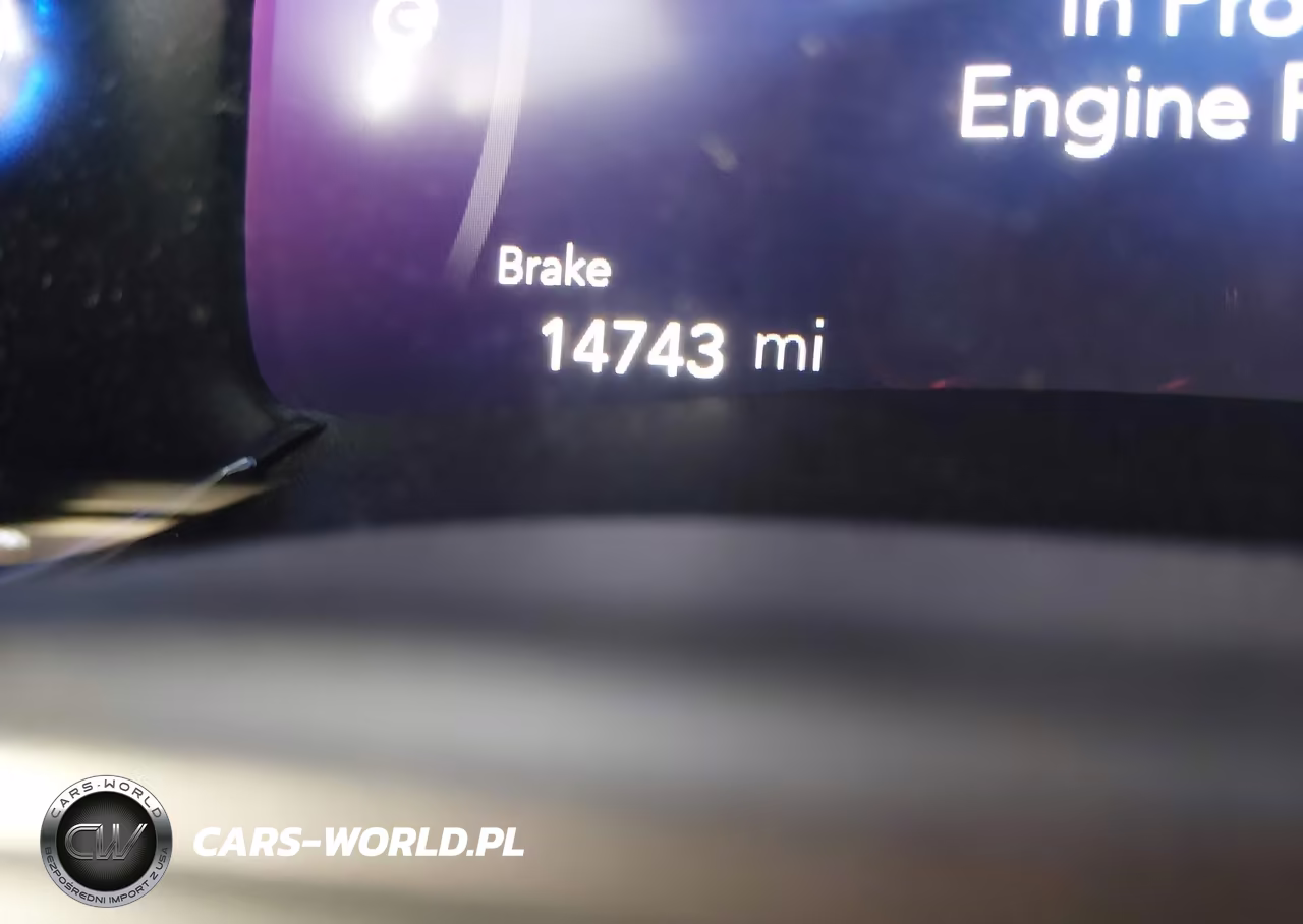 2019 Chrysler Pacifica Hybrid Touring Plus VIN:2C4RC1H78KR679076 - 18