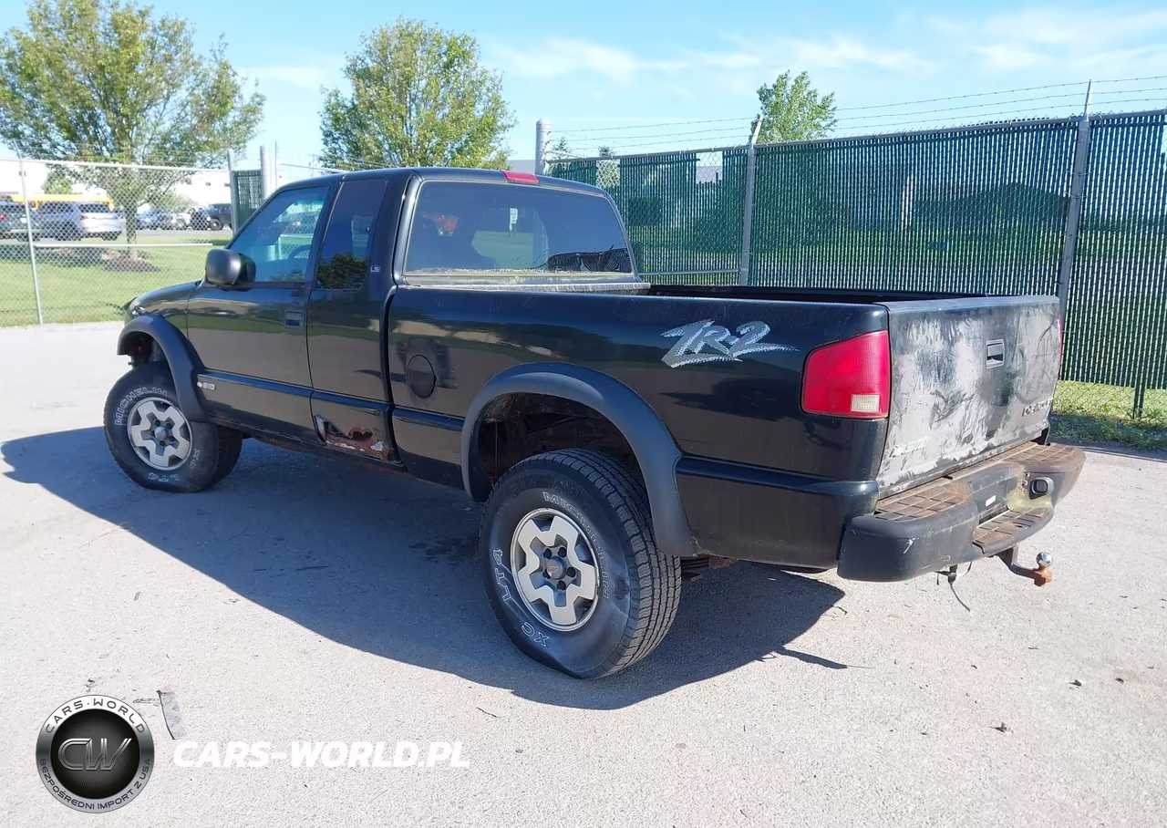 2003 Chevrolet S-10 Ls VIN:1GCCT19XX38219709 - 3