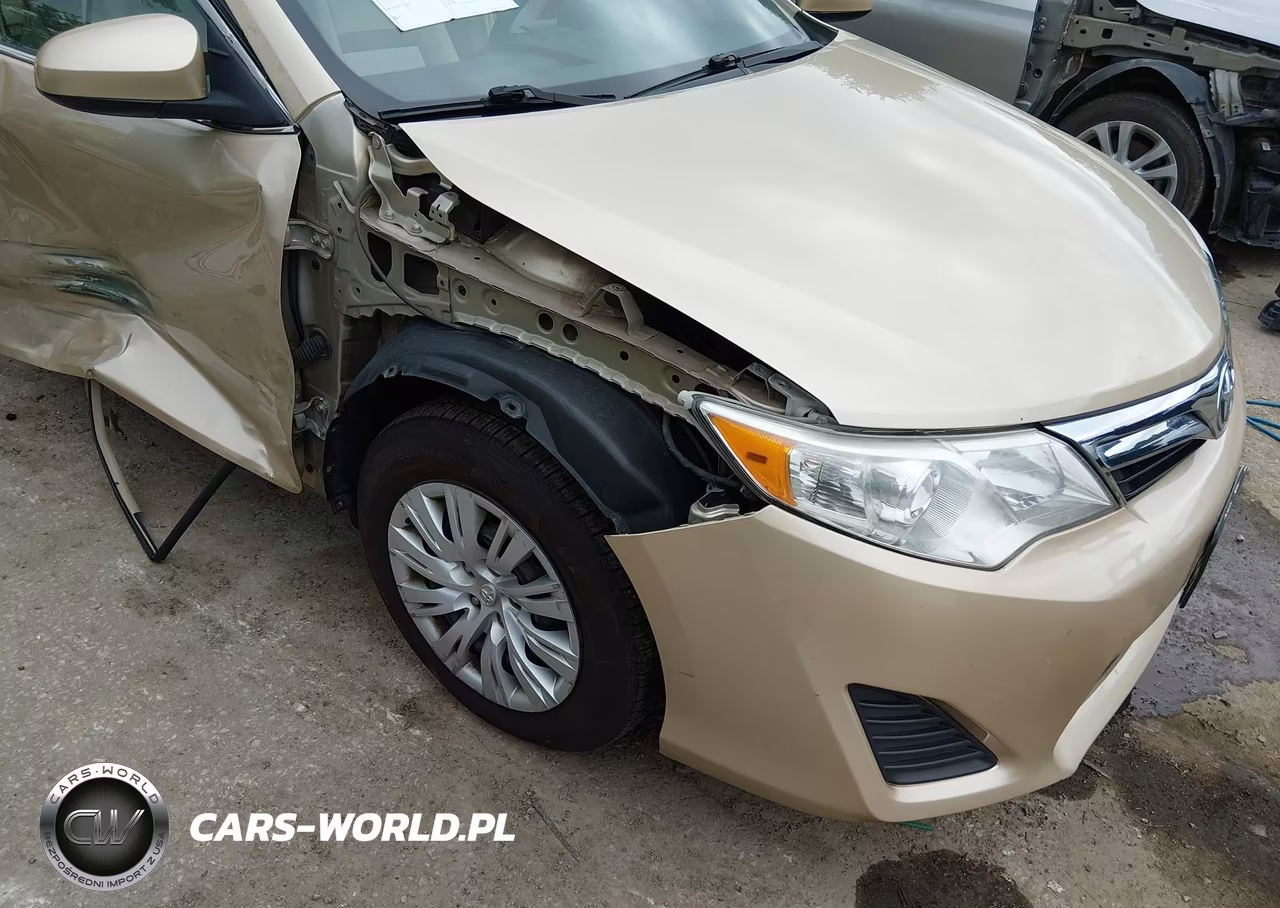2012 Toyota Camry Le VIN:4T4BF1FK4CR264682 - 13