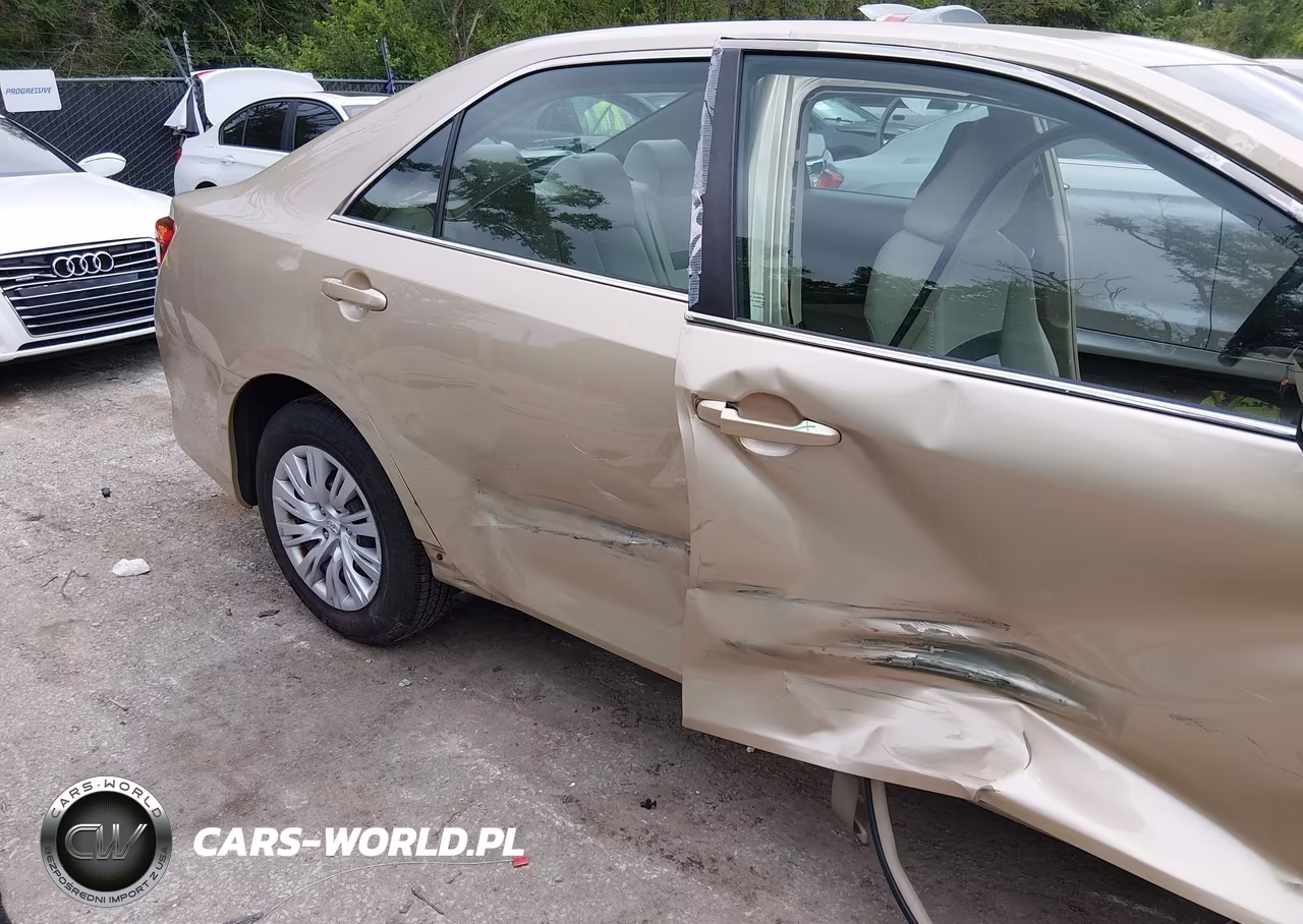 2012 Toyota Camry Le VIN:4T4BF1FK4CR264682 - 15