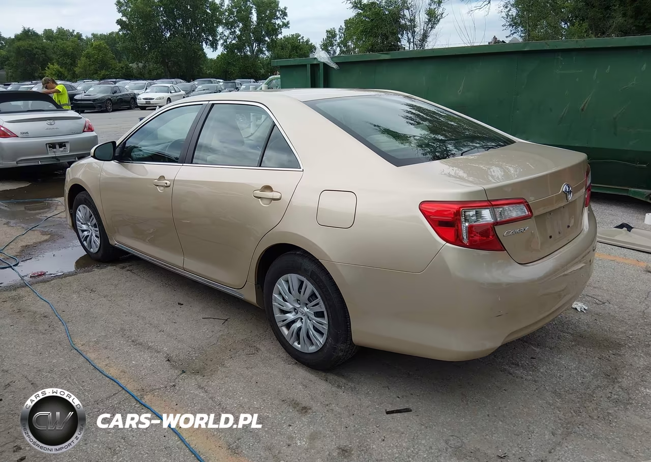 2012 Toyota Camry Le VIN:4T4BF1FK4CR264682 - 3