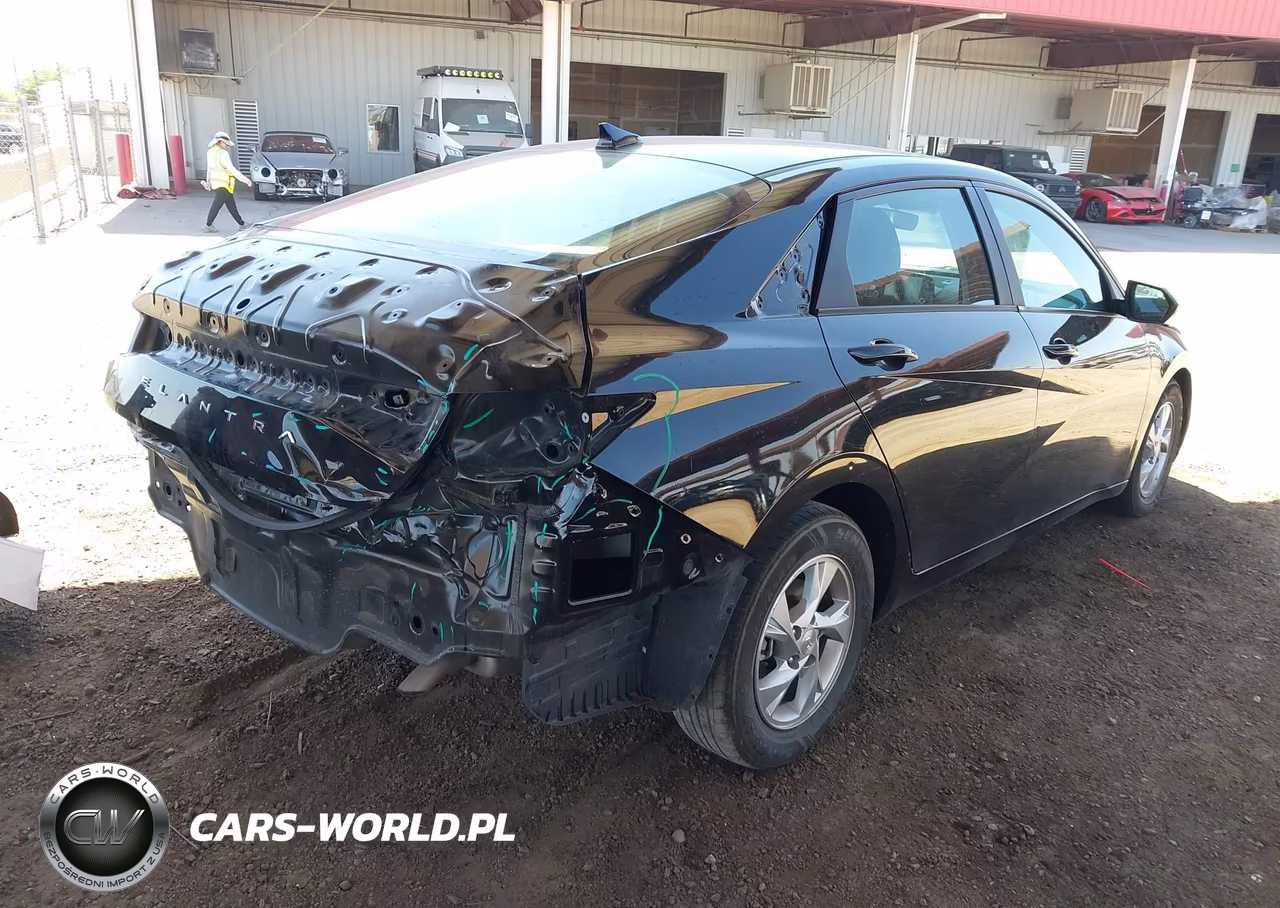 2021 Hyundai Elantra Se VIN:KMHLL4AG6MU156609 - 4