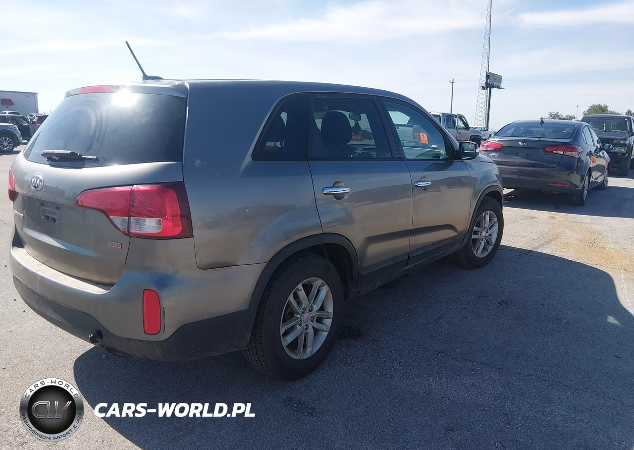 2015 Kia Sorento Lx VIN:5XYKT3A66FG602022 - 4