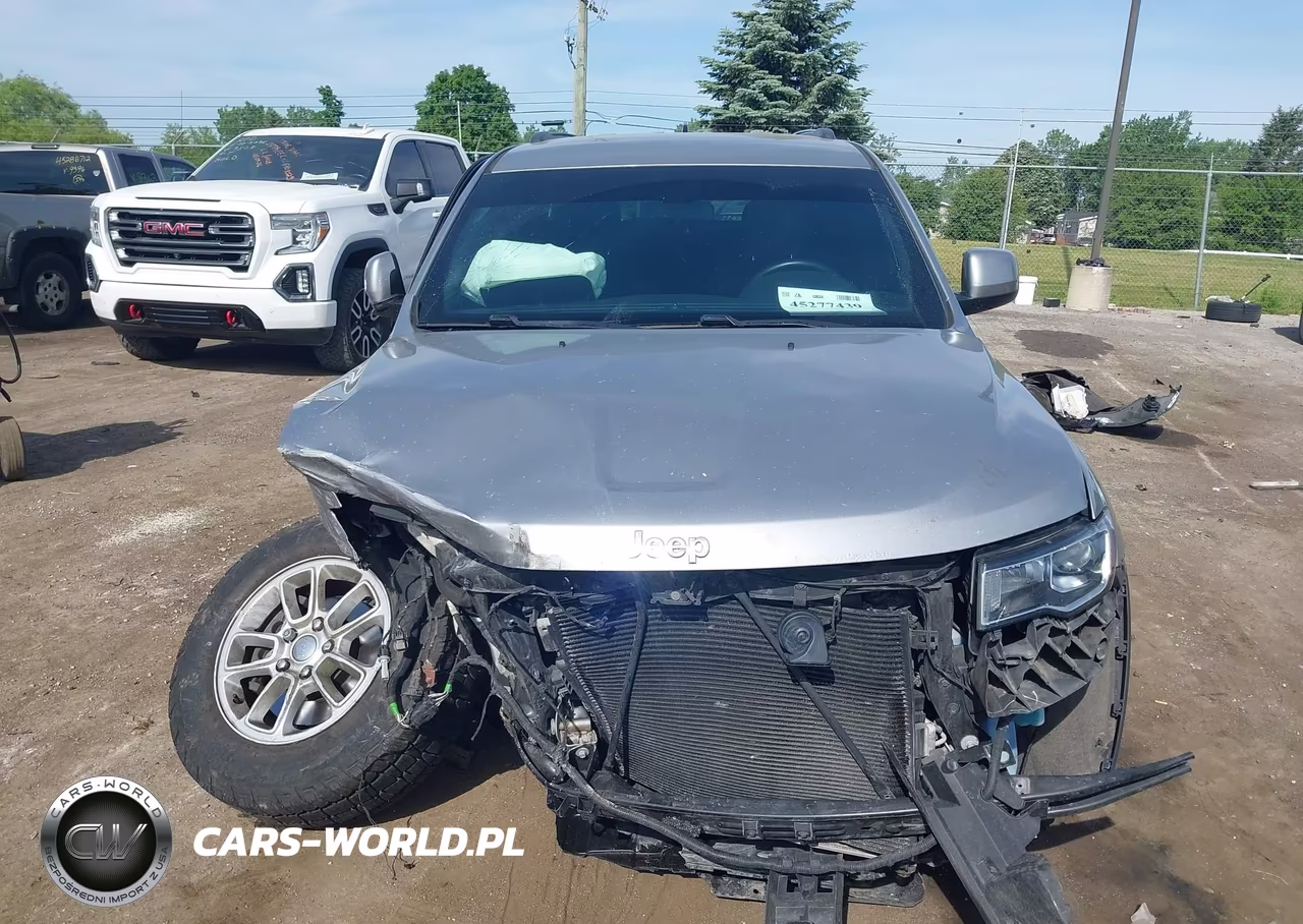 2018 Jeep Grand Cherokee Laredo E 4X4 VIN:1C4RJFAGXJC342932 - 12