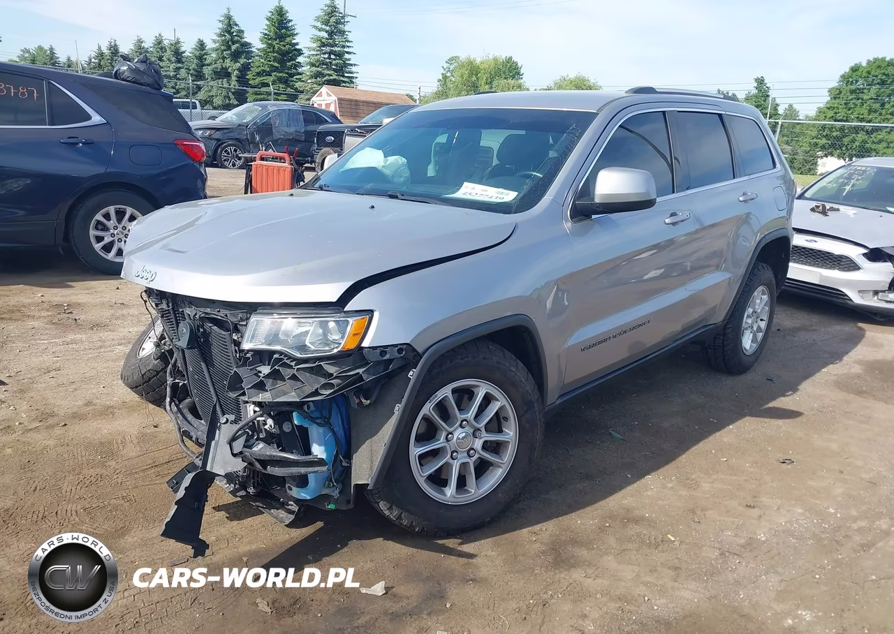 2018 Jeep Grand Cherokee Laredo E 4X4 VIN:1C4RJFAGXJC342932 - 2