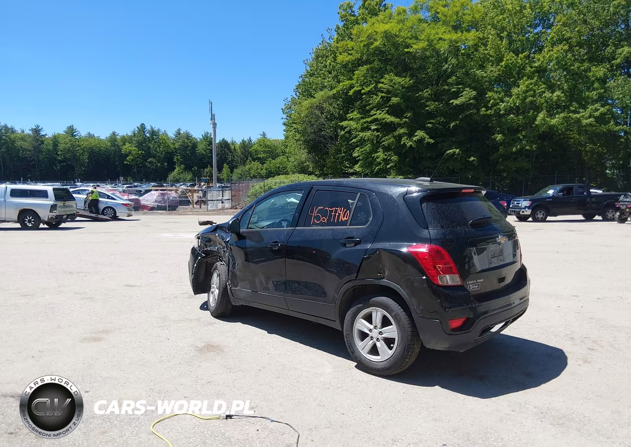 2020 Chevrolet Trax Awd Ls VIN:3GNCJNSB7LL319075 - 3