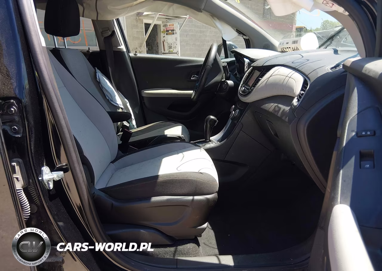 2020 Chevrolet Trax Awd Ls VIN:3GNCJNSB7LL319075 - 5