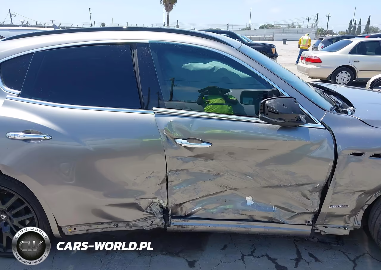 2019 Maserati Levante S Gransport VIN:ZN661YUS4KX313658 - 14