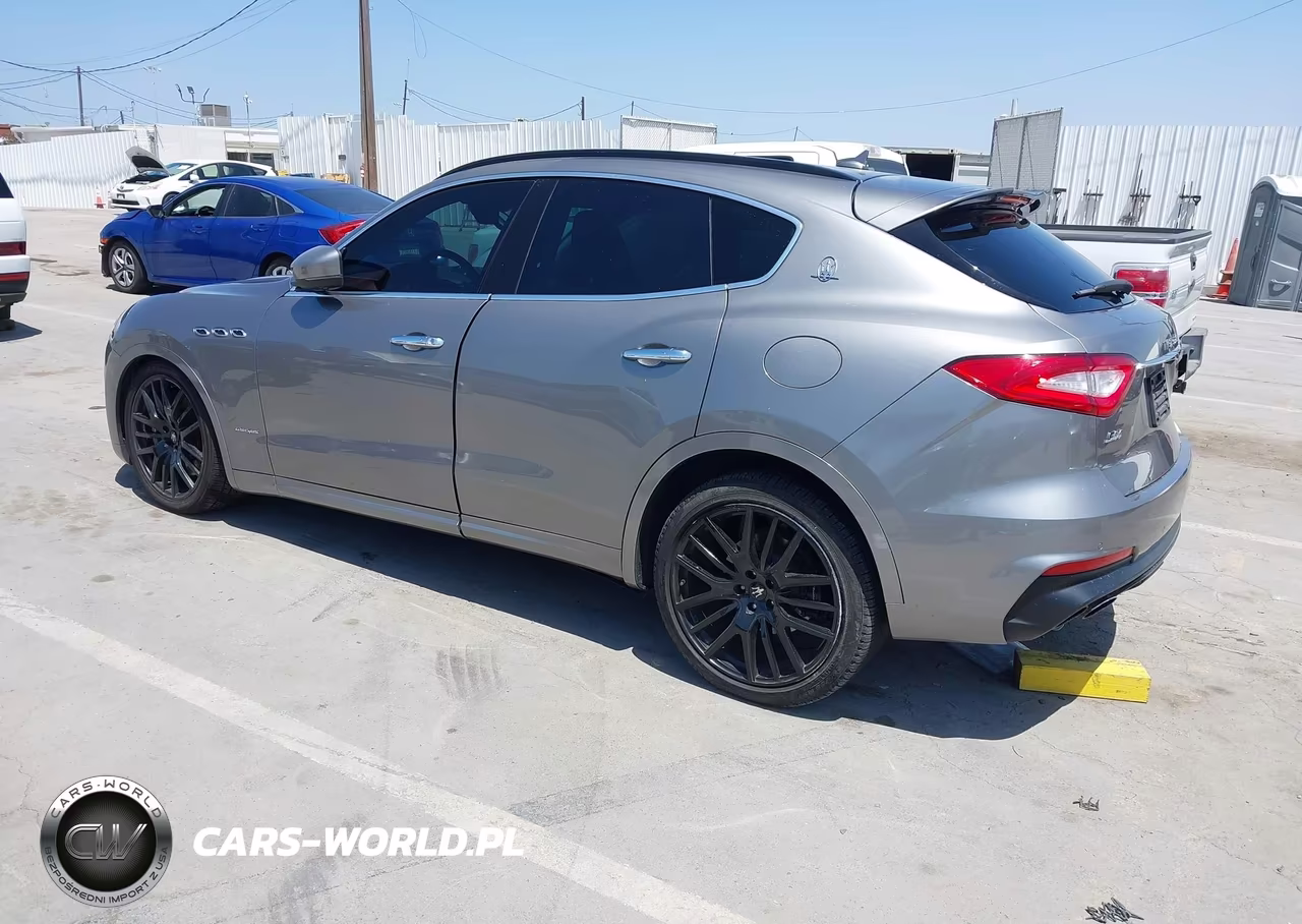 2019 Maserati Levante S Gransport VIN:ZN661YUS4KX313658 - 3