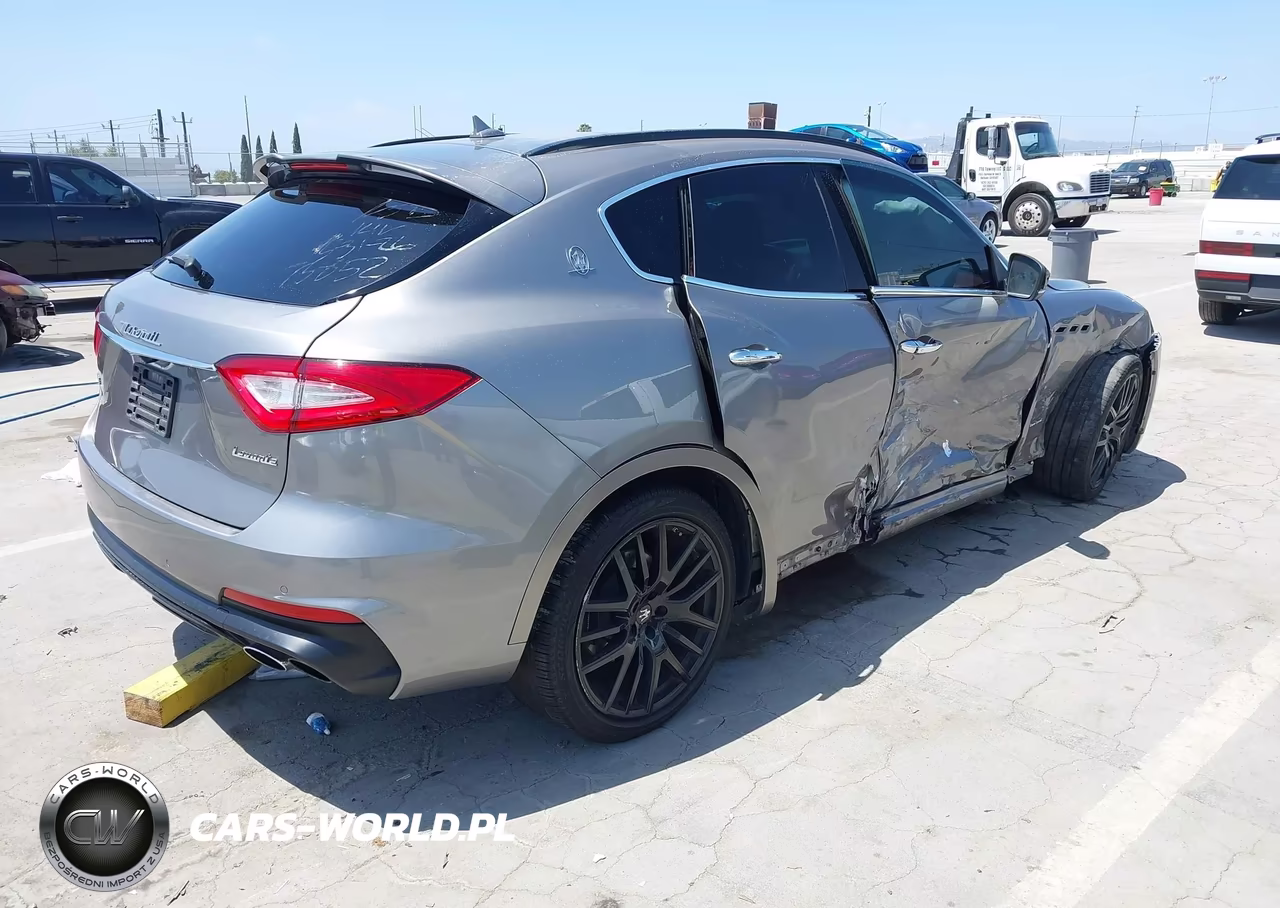 2019 Maserati Levante S Gransport VIN:ZN661YUS4KX313658 - 4