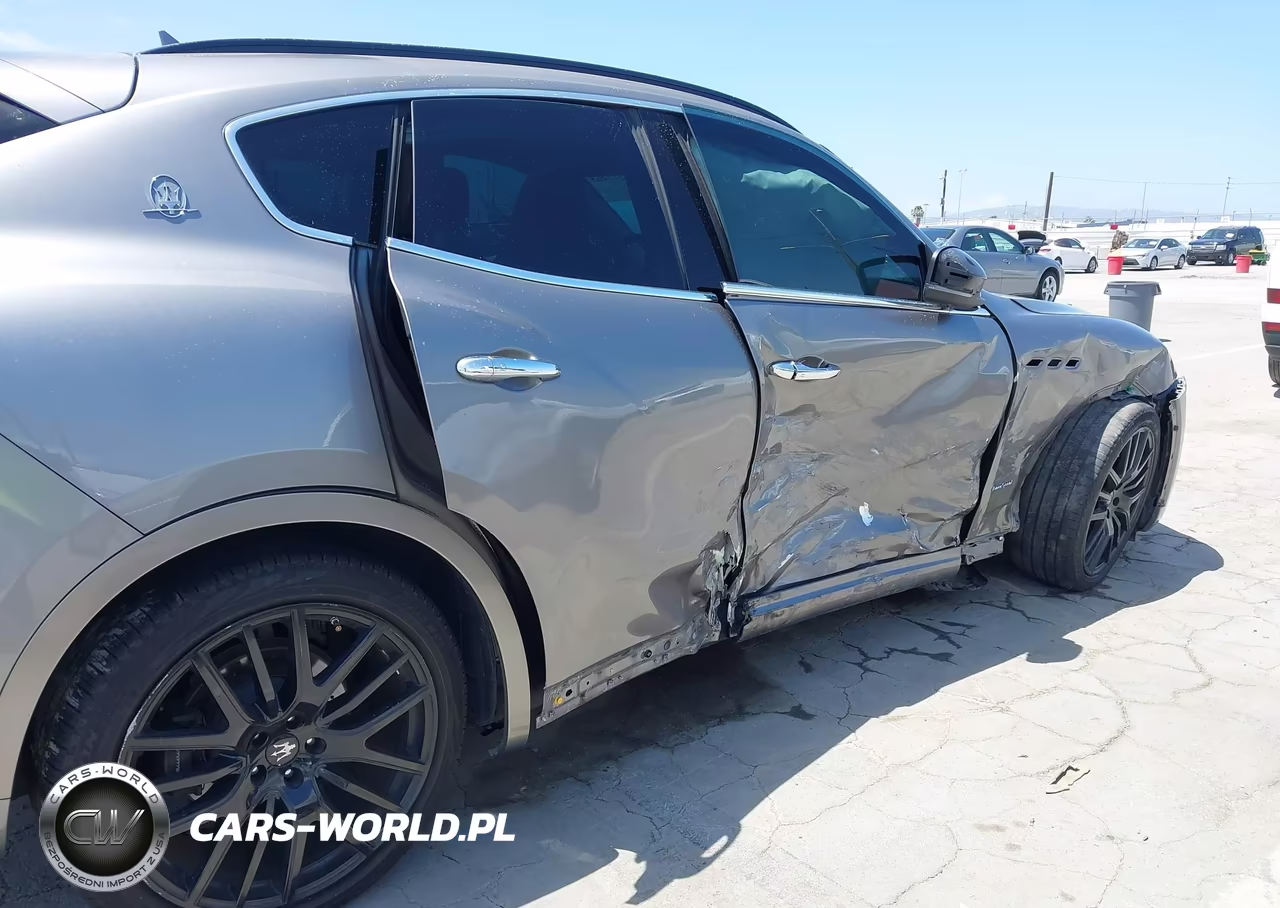 2019 Maserati Levante S Gransport VIN:ZN661YUS4KX313658 - 6