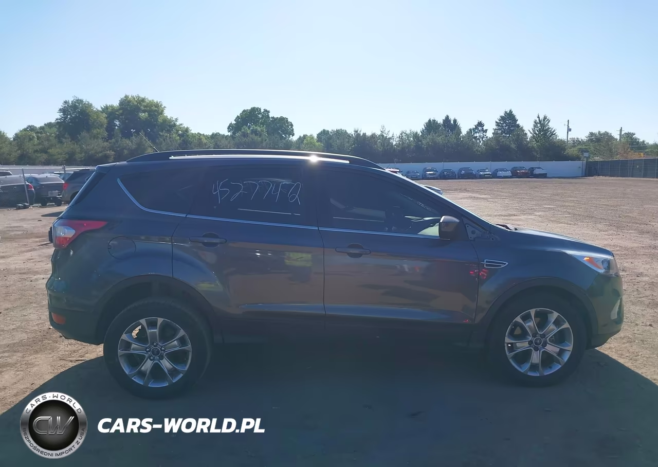 2017 Ford Escape Se VIN:1FMCU9GD8HUE31667 - 14